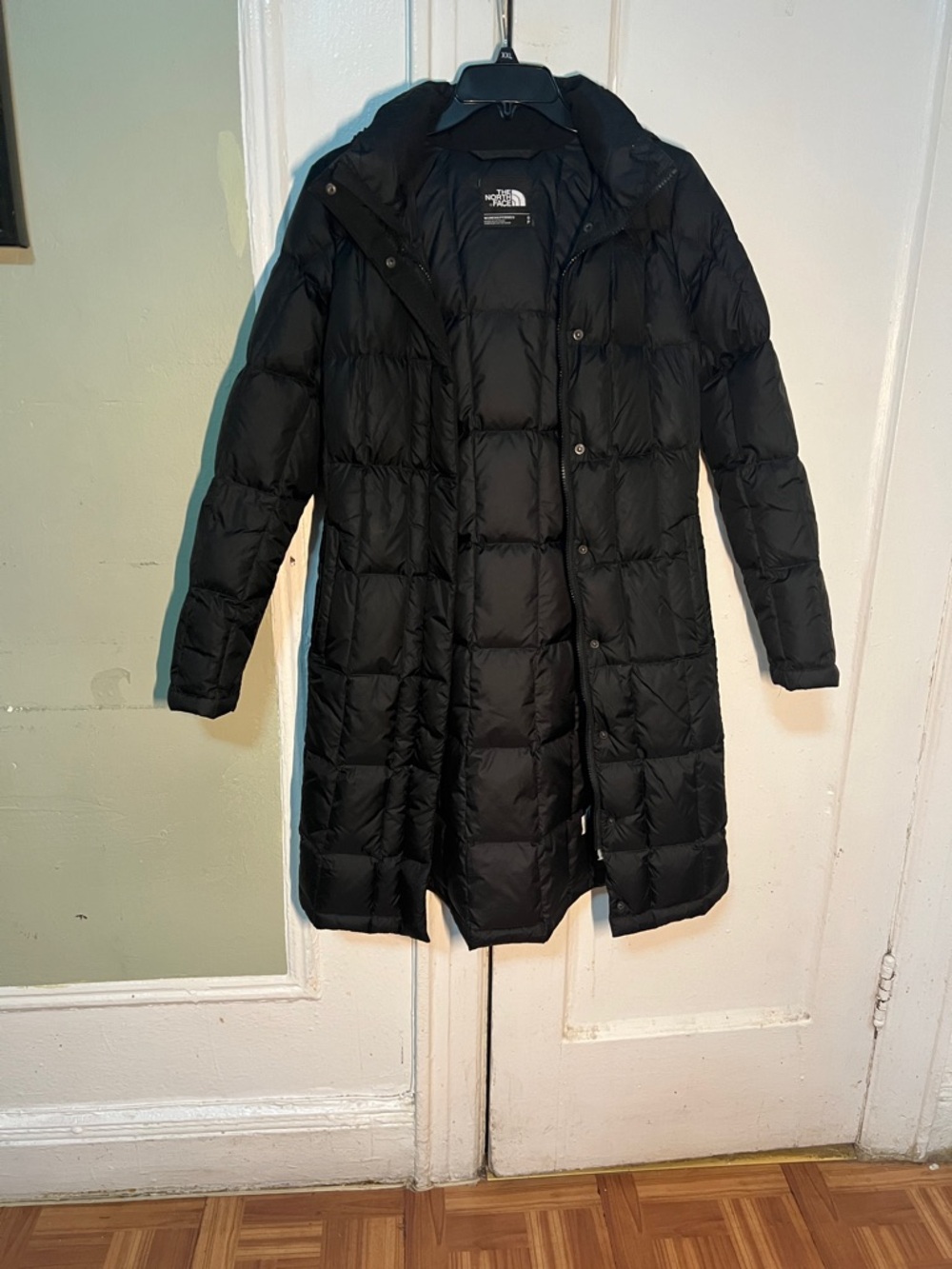 The North Face 550 Women's Black Long Down Puffer Coat with Hood size S